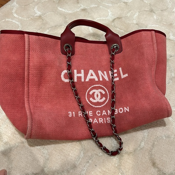 Chanel large tote - Picture 5 of 8